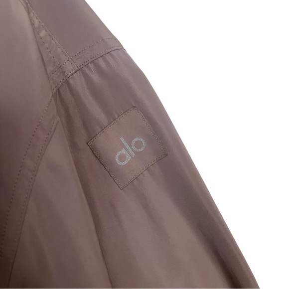 Alo Yoga Tan Taupe Ivory Faux Fur Lined Urbanite Bomber Jacket Medium - Picture 13 of 15